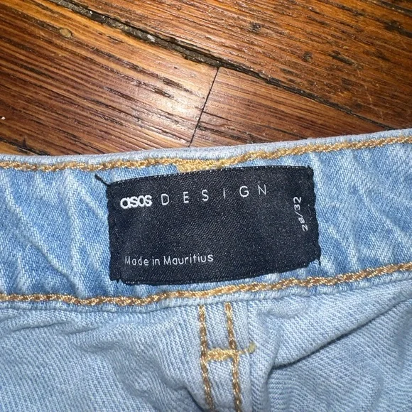 Cute jeans! Worn, but in great condition! - Picture 2 of 2